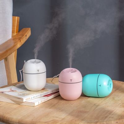 Mini humidificateur à ultrasons 250 ml Diffuseur d' huile aromatique avec lumière nocturne colorée 100g