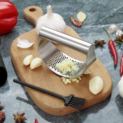 Gratteur de cuisine multi 120G boîte de couleur 141G Minceur d'ail et concasseur pour le pressage facile