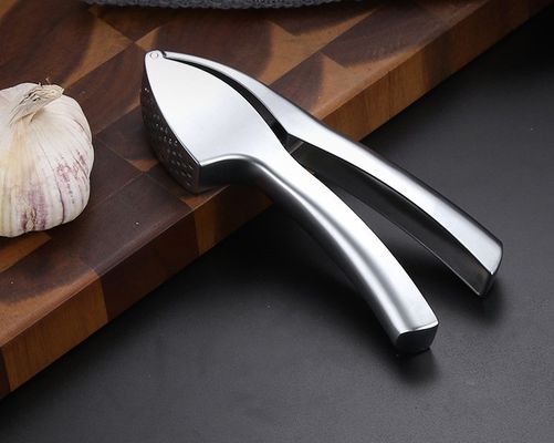 Presses à l'ail de qualité alimentaire, broyeur de gingembre, éplucheuse, éplucheuse 16*3cm, râpeuse de cuisine