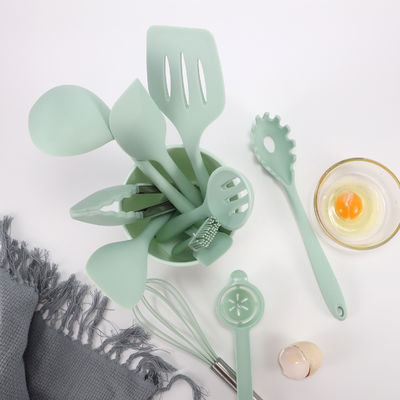12 pièces d'appareils de cuisine avec des ustensiles en silicone antiadhésifs et durables