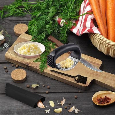 Appareils de cuisine compacts 11 * 5,1 * 7,2 cm Presse à l'ail en acier inoxydable