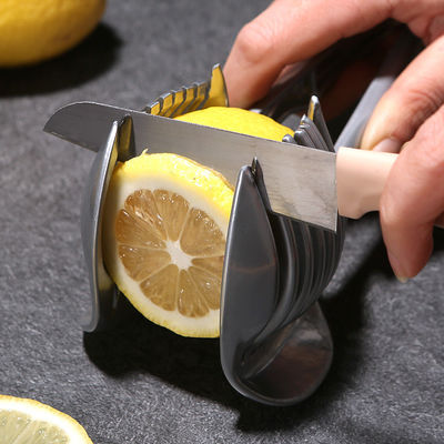 Machine à découper des fruits 304 en acier inoxydable Appareils de cuisine portatifs Tomate à découper