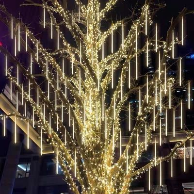 Des lumières à cordes LED de fée de la pluie qui tombe en cube pour la décoration de la maison des fêtes
