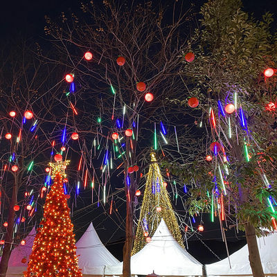 Des lumières à cordes LED de fée de la pluie qui tombe en cube pour la décoration de la maison des fêtes